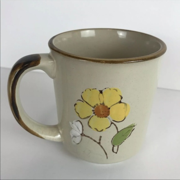 StoneCrest Collection 603 Pamela Tan Yellow Flower - Picture 2 of 4